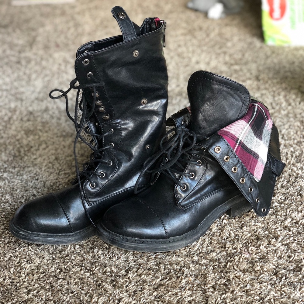 Leather combat boots